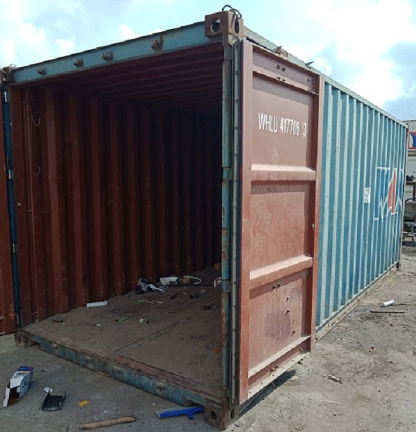 Tình trạng container cũ hư hỏng nhiều thì nên đàm phán giá hợp lý