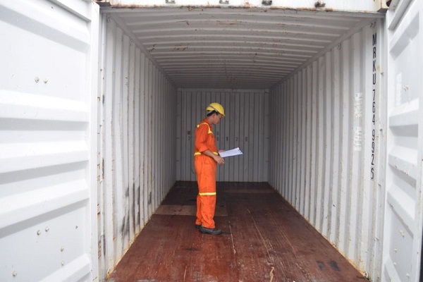 Kiểm tra container trước khi sử dụng vận chuyển hàng hoá