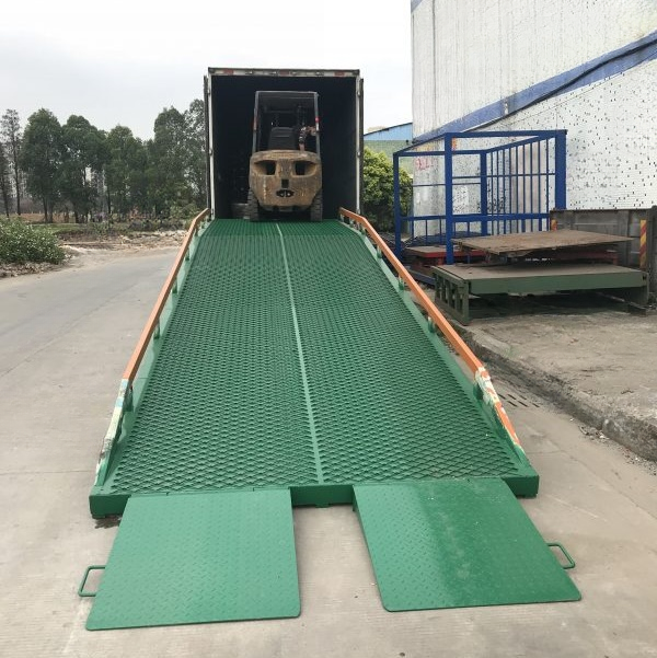 Cầu có trọng tải trung bình thường sử dụng trong kho bãi