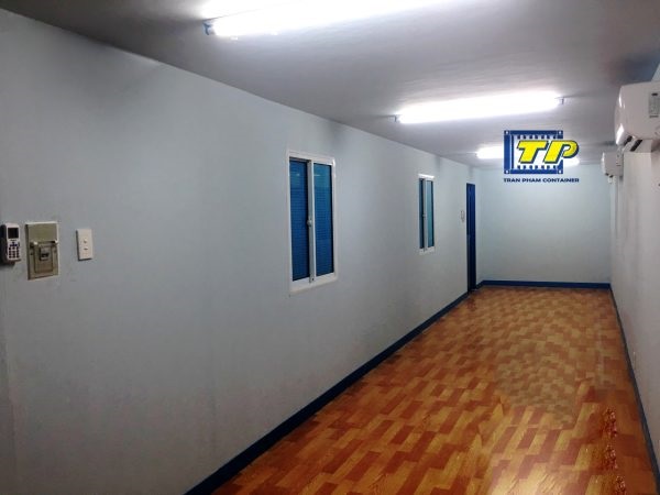 Bên trong container văn phòng 40 feet đã được cải tạo